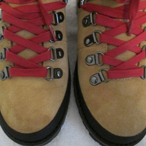 NIB AEROSOLES Camel Suede Sport Cruz Hiking Booties Red Shoelaces Women’s 5.5 - Picture 5 of 15